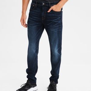 2 pairs of Men’s American Eagle Jeans